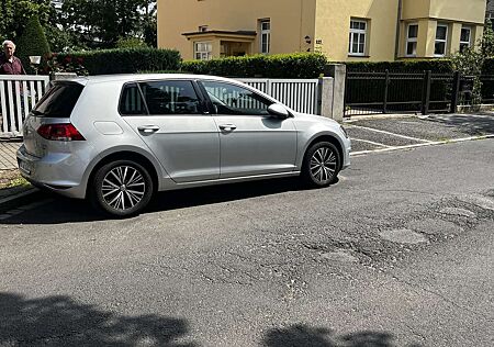 VW Golf Volkswagen 1.2 TSI BlueMotion Technology Allstar