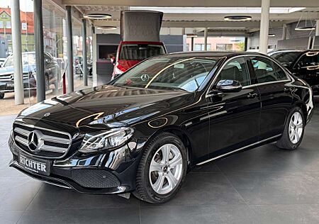 Mercedes-Benz E 250 Avantgarde Kamera/Schiebdach/LED/Leder/