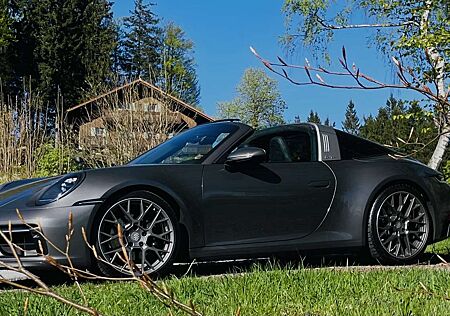 Porsche 992 Targa 4 Sport/Design/ Werksgarantie Top Zustand