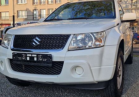 Suzuki Grand Vitara 1.6 Club **ALLRAD **