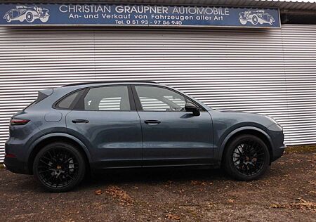 Porsche Cayenne S LED MATRIX, PANO, AHK, 21", LEDER.....