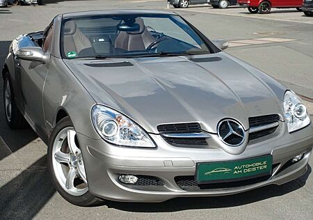 Mercedes-Benz SLK 200 Kompressor*EXCLUSIVE*LEDER*SHZ*TEMPOMAT*