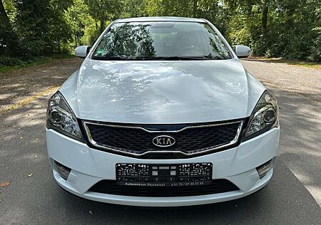 Kia Cee'd Ceed / 1.6 Super Optik