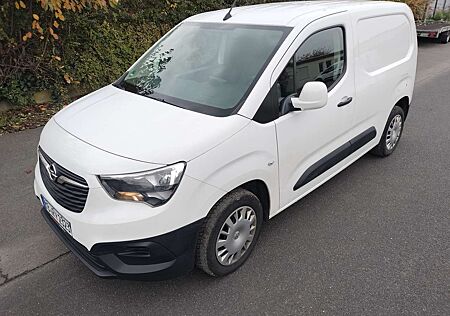 Opel Combo Cargo 1.5 D 8fach bereift