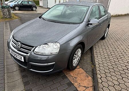 VW Jetta Volkswagen Comfortline*Automatik*2 Hand *TÜV NEU*8 Fach