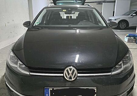 VW Golf Variant Volkswagen 2.0 TDI SCR 4Motion DSG Join