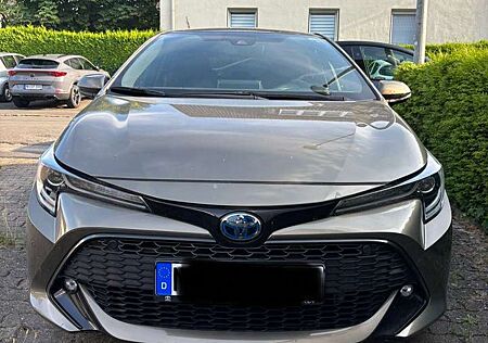 Toyota Corolla 2.0 Hybrid Team Deutschland TOP!