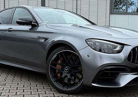 Mercedes-Benz E 63 AMG E 63 S AMG 4Matic+ Keramik Pano Massage Standhei
