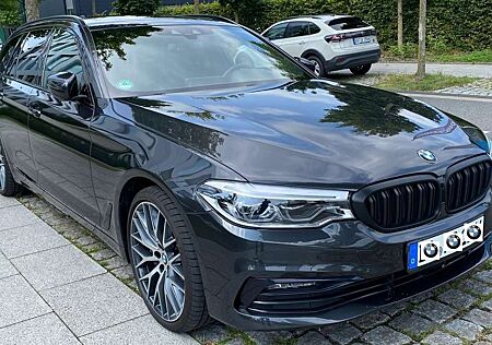 BMW 540i 540 xDrive Touring Aut. / HUD / Standhzg. / Pano