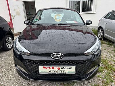 Hyundai i20 Pure* 1.HAND*UNFALLFREI*SEMMER+WINTERREIFEN*BLUETOOTH*TEMPOMAT*TOP  ZUSTAND