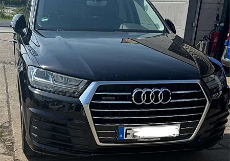 Audi Q7 Diesel 3.0 TDI quattro tiptronic