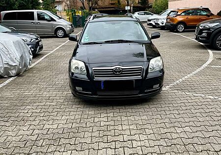 Toyota Avensis 1.8 Sol