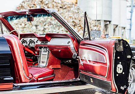 Ford Mustang GTA Deluxe