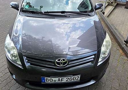 Toyota Auris 5-Türer 1.6 Executive
