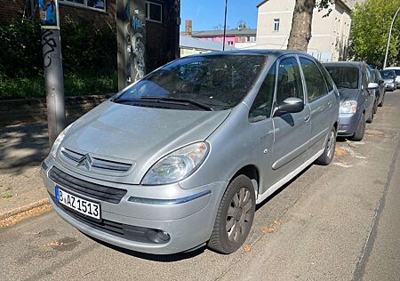 Citroën Xsara Picasso Citroen 1.6 16V Klima+Anhängerkupplung