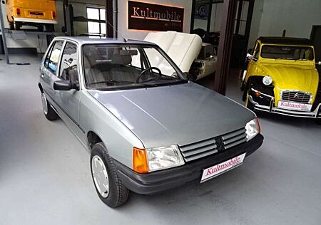 Peugeot 205 GR D