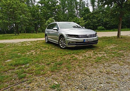 VW Passat Variant Volkswagen 2.0 TDI DSG R-line