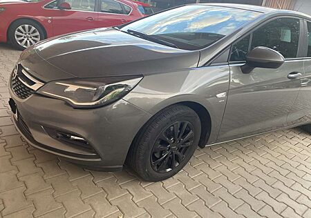 Opel Astra 1.4 Turbo 120 Jahre