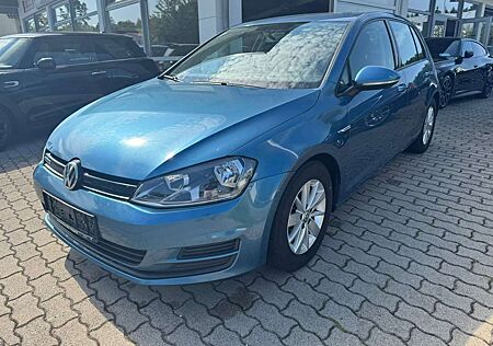 VW Golf Volkswagen Trendline BlueMotion