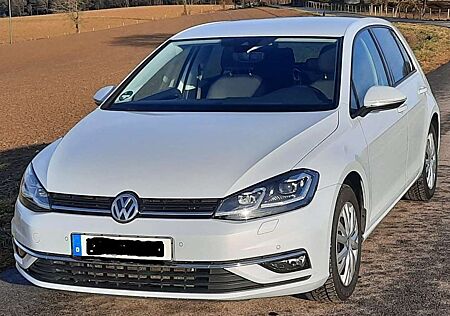VW Golf Volkswagen 2.0 TDI (BlueMotion Technology) Highline