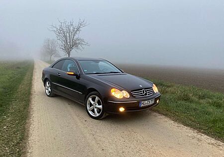 Mercedes-Benz CLK 200 Coupe Kompressor Automatik Avantgarde