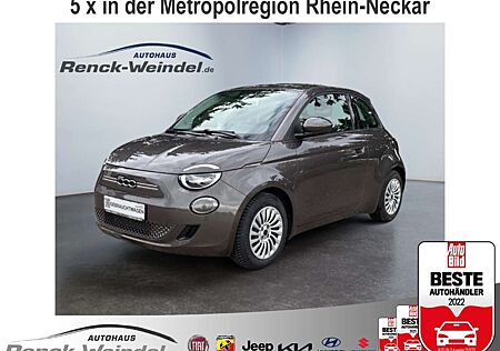 Fiat 500E Action Navi Apple CarPlay Android Auto Fahrerprofi