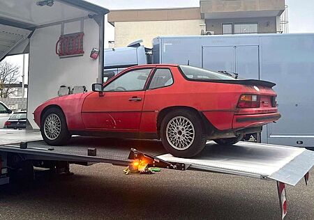 Porsche 944