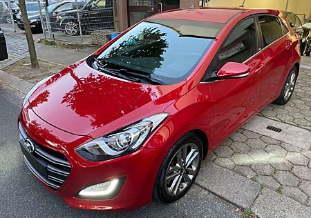 Hyundai i30 blue Passion Navigation|Kamera|top Zustand