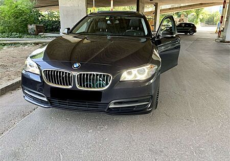 BMW 520d 520 xDrive Touring Aut. Luxury Line