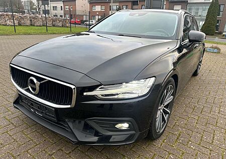 Volvo V60 Kombi Momentum Pro
