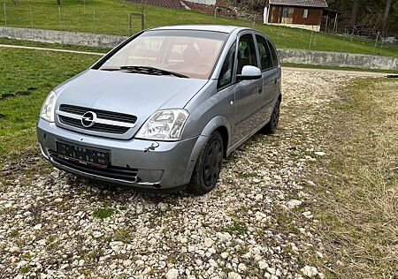 Opel Meriva 1.6 (Essentia)