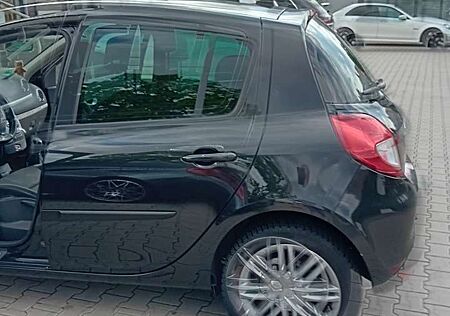 Renault Clio 1.2 16V 75 Night and Day