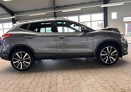 Nissan Qashqai Tekna,NAVI,KAMERA, AHK,Scheckheft,PANO