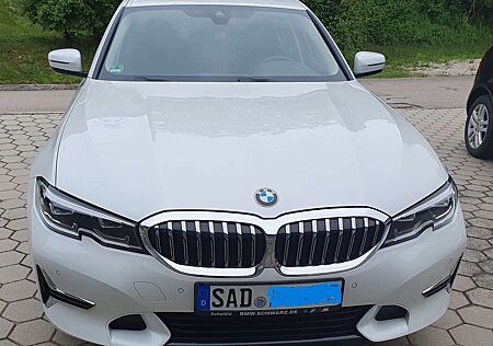 BMW 320i 320 3er Aut. Luxury Line