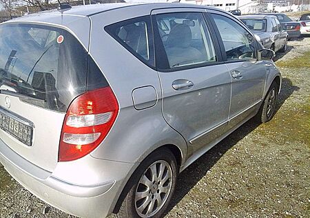 Mercedes-Benz A 150 Elegance/gepfl./ Alu+Klima+Sitzheizung/neu.TÜV