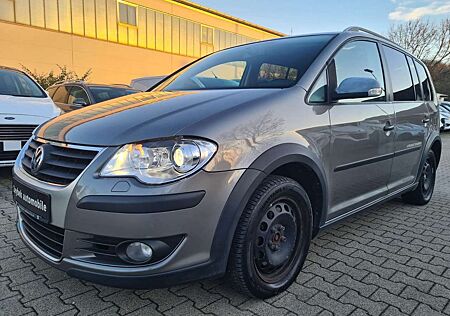 VW Touran Volkswagen CrossTouran