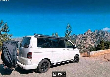 VW T5 Kombi Volkswagen Kombi Camper/Transporter/8 Sitzer