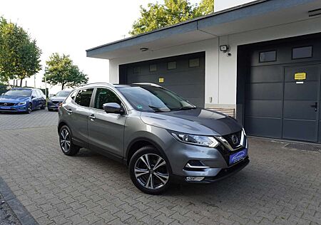 Nissan Qashqai 1.2 DIG-T Visia 360°KAMERA+XENON+PANORAMA+NAVI