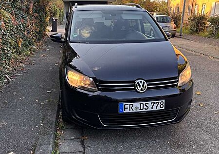 VW Touran Volkswagen 1.6 TDI DPF BlueMotion Technology Comfortline