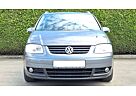 VW Touran Volkswagen 1.6 FSI/PDC/8 Fach bereift/