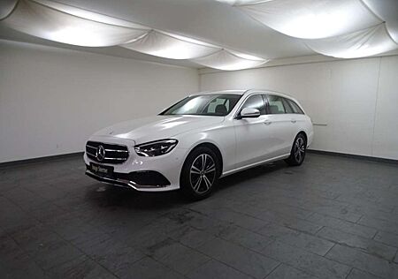 Mercedes-Benz E 220 d 4M T Avantgarde AHK Totwinkel RfKam DAB