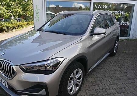 BMW X1 sDrive18i xLine * 1. Hand