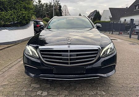 Mercedes-Benz E 220 E 220d AVANTGARDE NAVI+HUD LED BURMESTER DISTRONIC