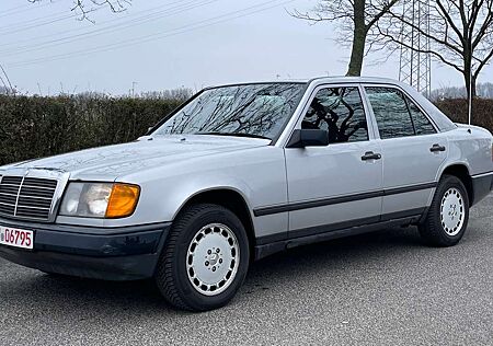 Mercedes-Benz E 230 TÜV BIS 08-2026/H-ZULASSUNG /AUTOMATIK/1988