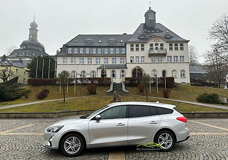 Ford Focus Turnier 1.0 Ecoboost Cool 8-fach bereift