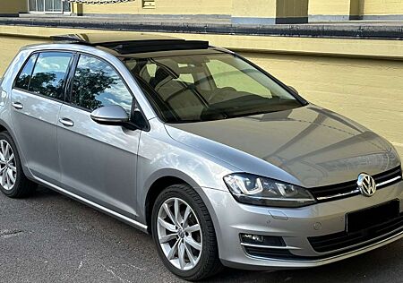 VW Golf Volkswagen 1.2 TSI BlueMotion Technology DSG Allstar