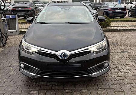 Toyota Auris Hybrid Executive