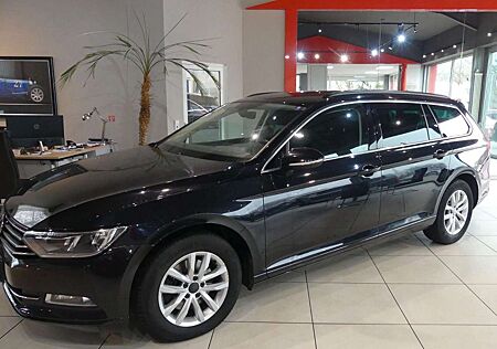 VW Passat Volkswagen Variant Comfortline*Navi*SHZ*ACC*PDC