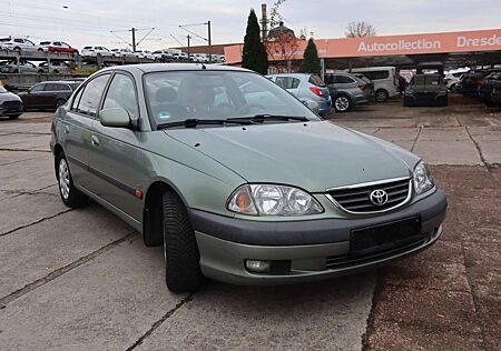 Toyota Avensis 1.8 linea sol