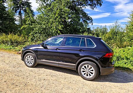 VW Tiguan Volkswagen Diesel 2.0 TDI SCR 4Motion
